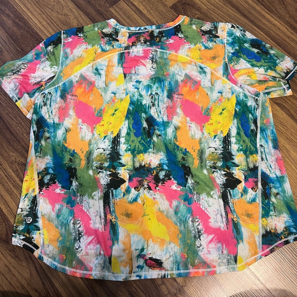 Lululemon high neck run and train tee multicolor abstract